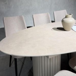concrete table שולחן פינת אוכל